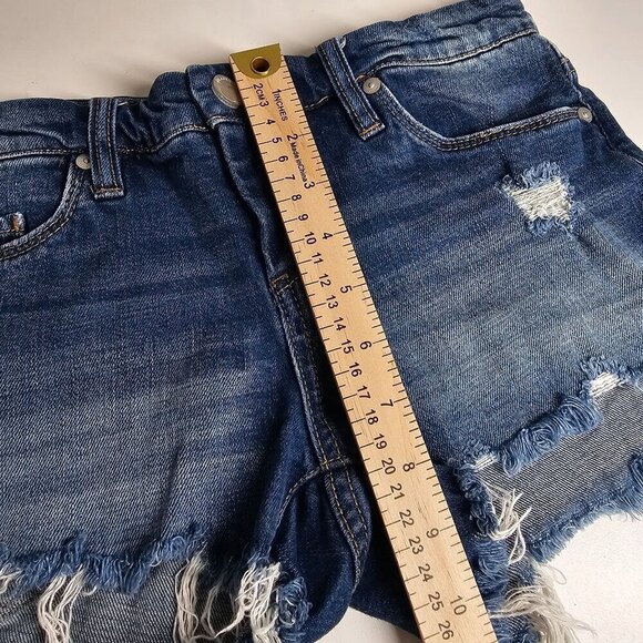 Blank NYC Distressed Frayed Denim Cutoff Shorts Little Queenie Blue Size 25 - Picture 8 of 11